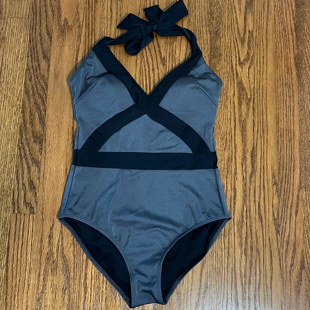 Cute Gray and Black Kefalonia Boden Swimsuit Size 10